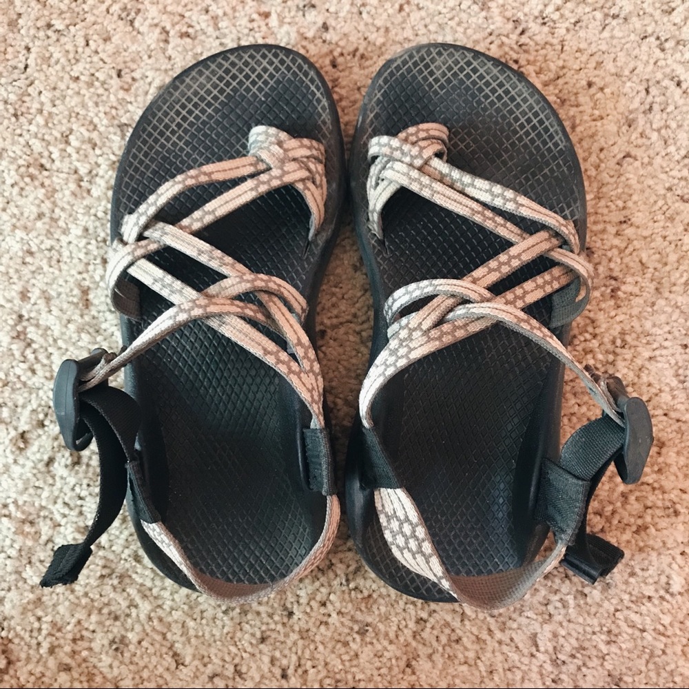 Lightbeam Chacos with Toe Strap